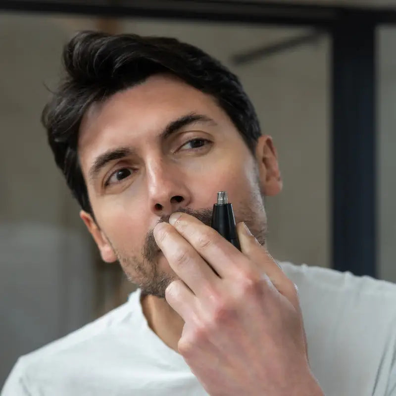 Neushaar verwijderen? Zo doe je het veilig én pijnloos!